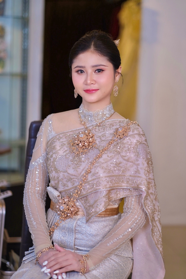 ช่างแต่งหน้ารับปริญญา แต่งหน้าเจ้าสาวสวยหวาน สไตล์เกาหลี