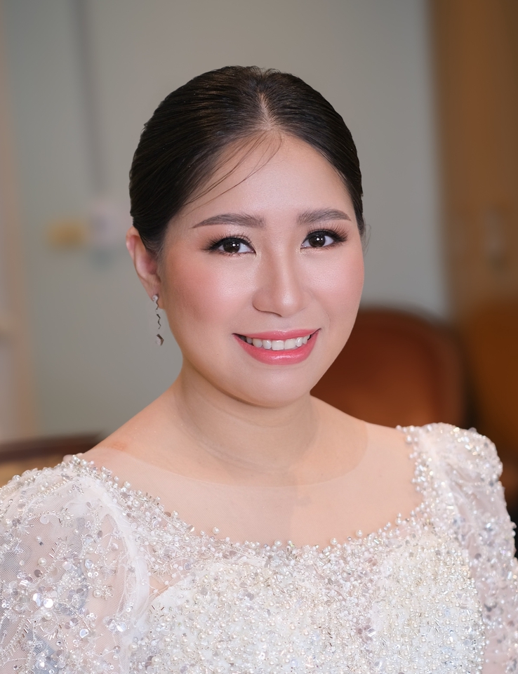 ช่างแต่งหน้าเจ้าสาว แต่งหน้าเจ้าสาวสวยหวาน รับแต่งหน้า ทำผมเจ้าสาว