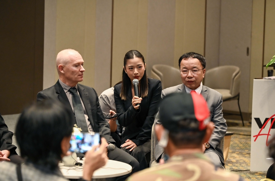 หา mc และพิธีกรมืออาชีพในการจัดงานสัมมนา และพิธีกร Event งานแต่ง หา mc, พิธีกร, mc งานอีเว้นท์