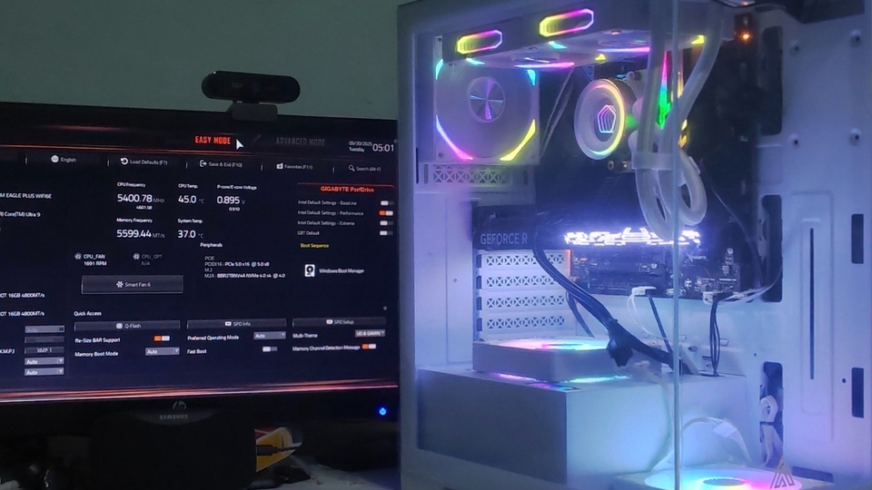 ประกอบคอมและติดตั้ง windows และโปรแกรมให้กับลูกค้า