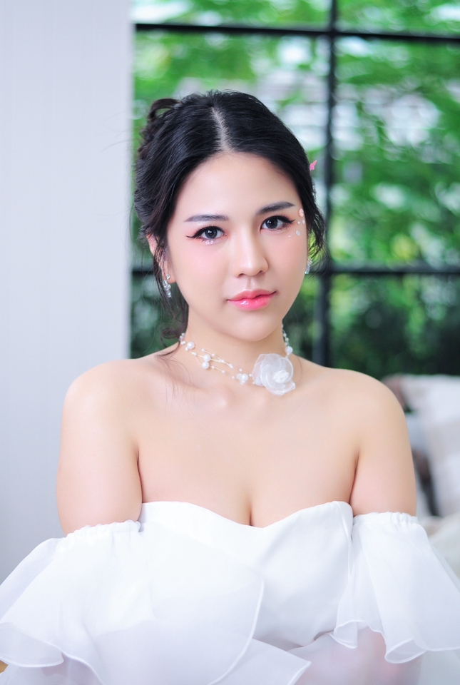 รับแต่งหน้าเจ้าสาว แต่งหน้ารับปริญญา ช่างแต่งหน้าสไตล์เกาหลี สวยหวาน