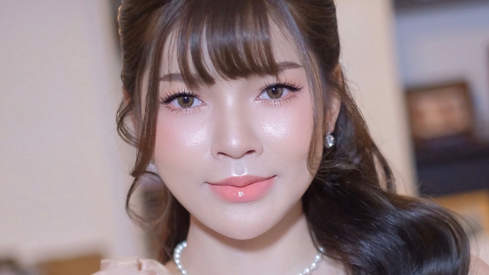 ออกงานเลี้ยง