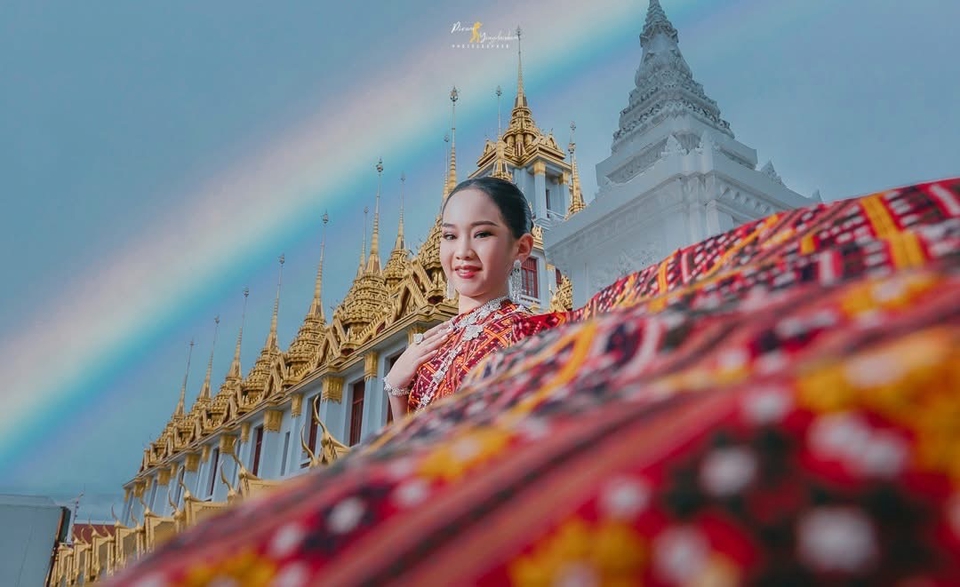 รับถ่ายภาพพอร์ตเทรตสไตล์ไทย ช่างภาพมืออาชีพ ถ่ายภาพสวยงาม