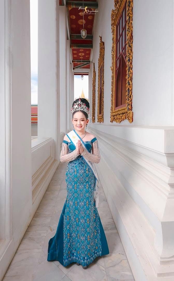 รับถ่ายภาพพอร์ตเทรตเด็กหญิงชุดไทยสวยงาม ช่างภาพมืออาชีพ