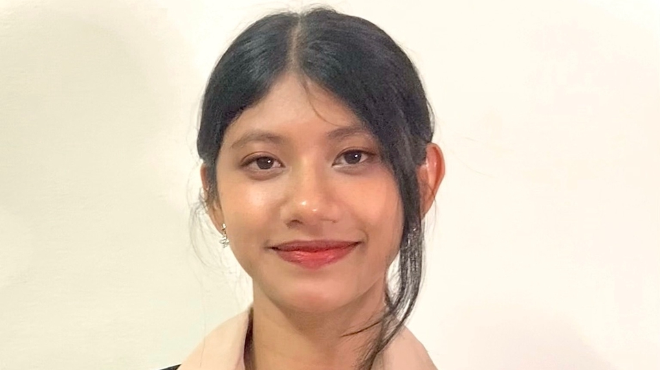 รูปนี้ใช้สำหรับสมัครงานค่ะ ไม่แน่ใจว่าต้องเลือกรูปแบบไหนค่ะ