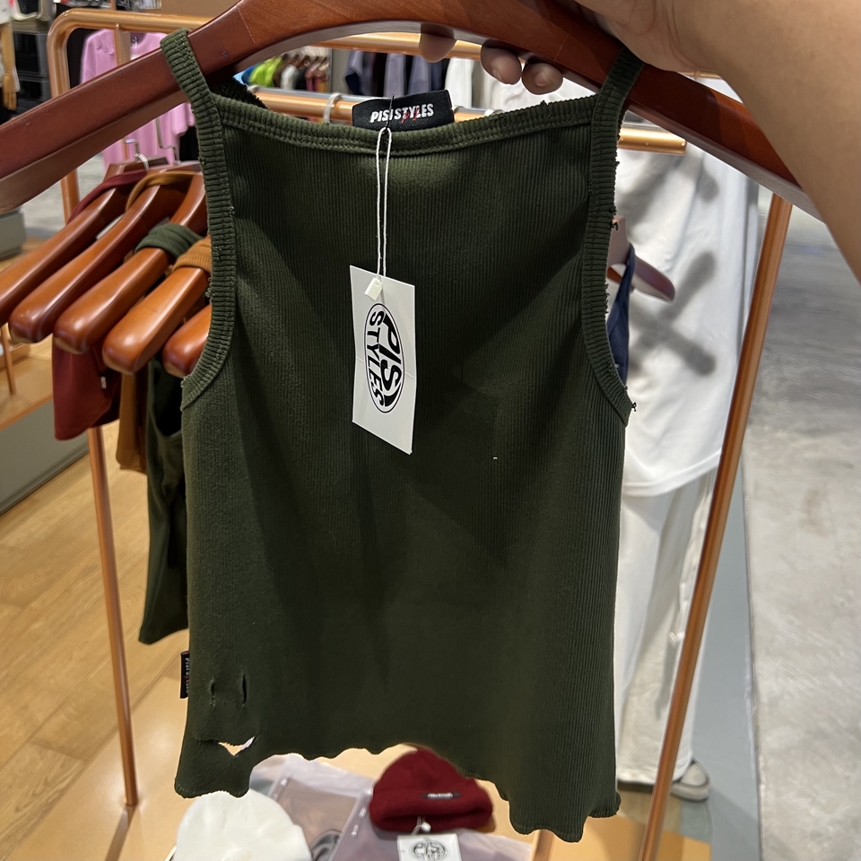 รับผลิตเสื้อผ้าแฟชั่น เสื้อขาด เสื้อเป็นรู เสื้อขาดรุ่ย