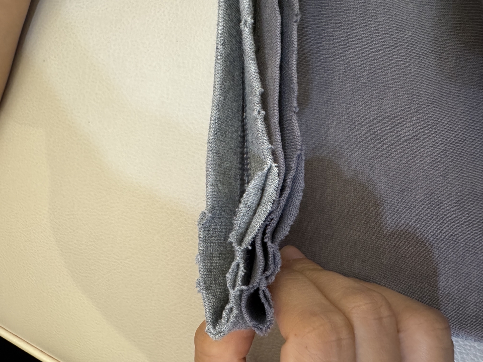 ผลิตเสื้อผ้า - รับตัดเสื้อขาด เสื้อเป็นรู รับทำเสื้อเก่า ทำเสื้อวินเทจ ชายเสื้อขาดรุ่ย คอเสื้อขาดรุ่ย - 7