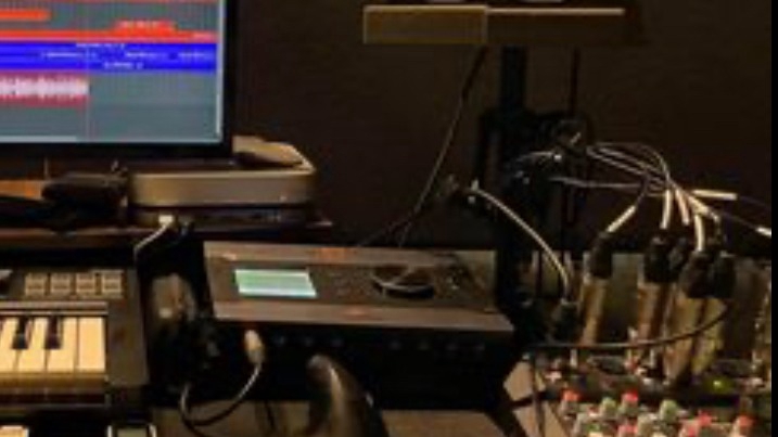 งานเพลงครับ ฟังเพลงให้กับผลิตภัณฑ์ และองค์กรต่างๆ