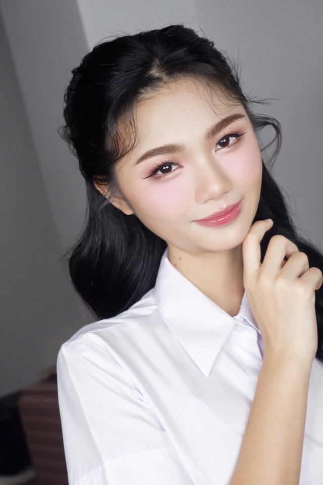 ช่างแต่งหน้ารับปริญญา แต่งหน้าสวยหวานสไตล์เกาหลี