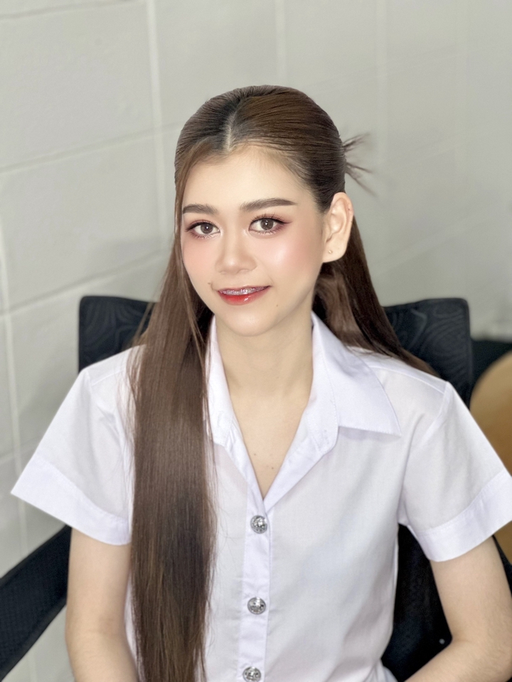 รับแต่งหน้ารับปริญญา แต่งหน้าสวยใสไตล์เกาหลี