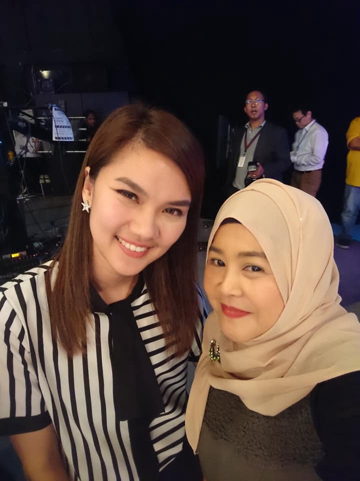 ช่างแต่งหน้ารับปริญญา แต่งหน้าเจ้าสาวสวย รับแต่งหน้า ทำผม