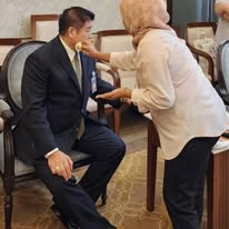 รับแต่งหน้ารับปริญญา ช่างแต่งหน้า ช่างแต่งหน้าเจ้าสาว แต่งหน้าทำผม กรุงเทพ