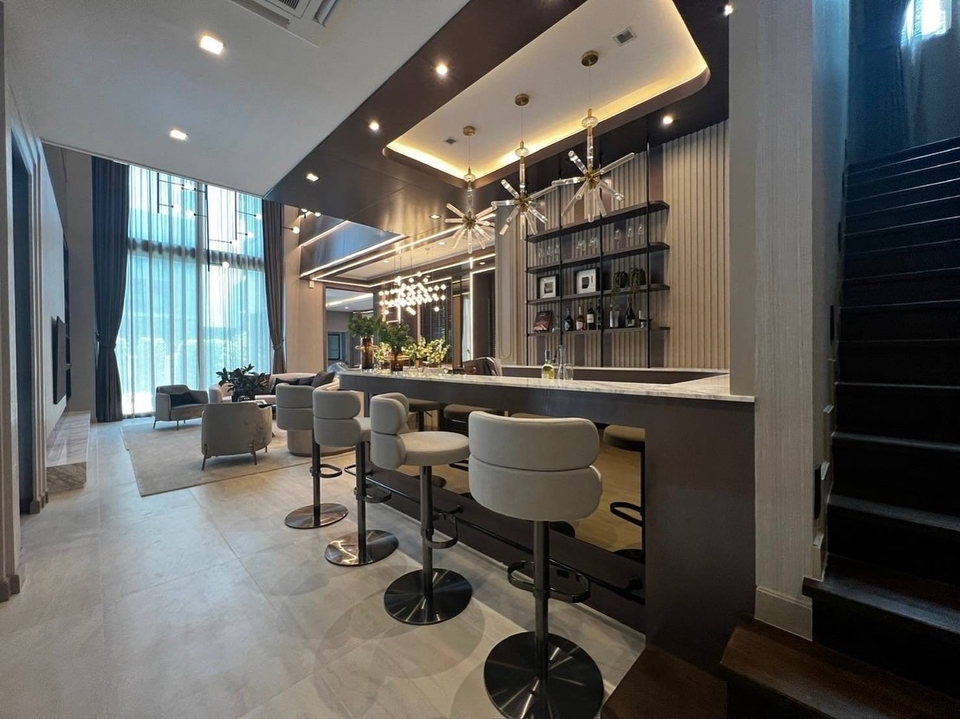 ออกแบบตกแต่งภายในบ้านหรู บาร์สวยหรู  รับออกแบบตกแต่งภายใน