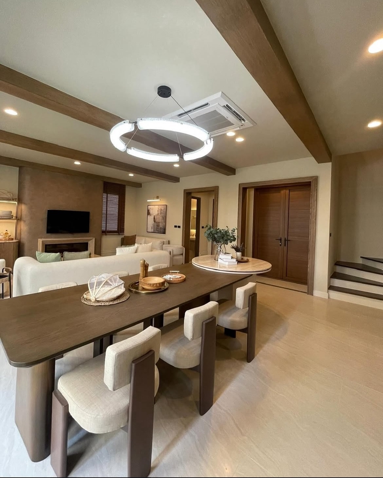 รับออกแบบตกแต่งภายในบ้านสวยหรูสไตล์โมเดิร์น