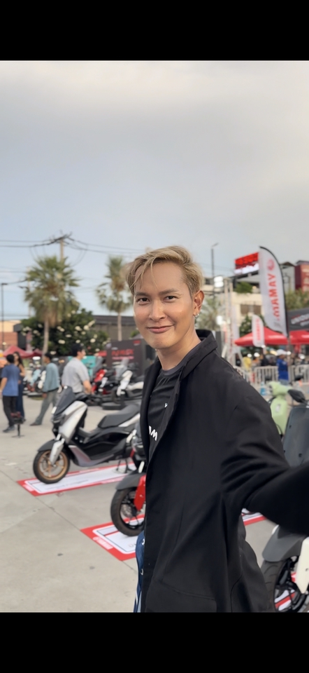 รับตัดต่อวีดีโอ งานแต่ง  ถ่ายวีดีโอ  ทำพรีเซนเทชั่น