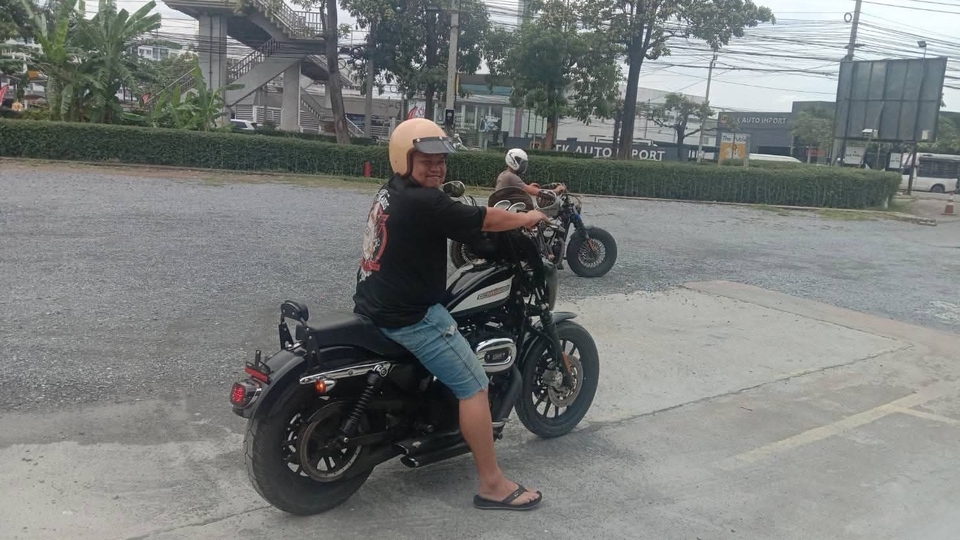 รับจ้างขับรถเที่ยว