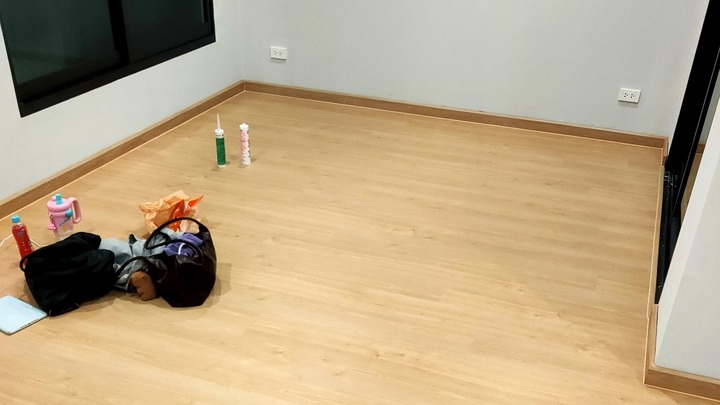 ปูพื้นกระเบื้องยาง SPC