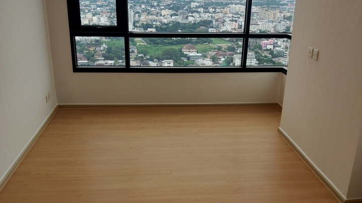 ปูพื้นกระเบื้องยาง SPC