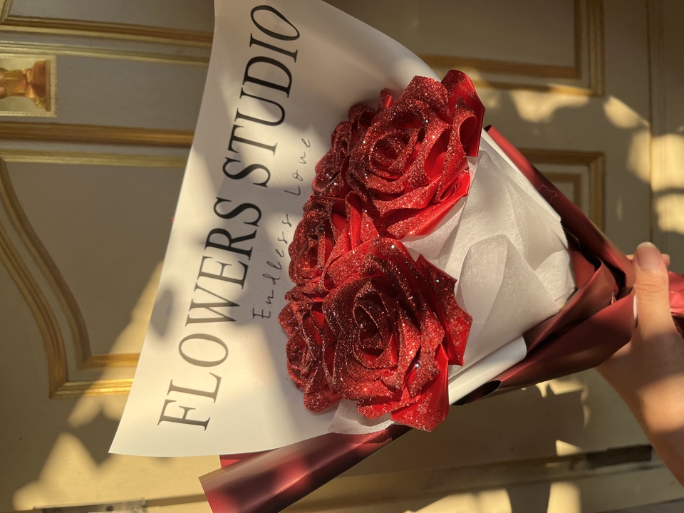 รับจัดดอกไม้ - ช่อกุหลาบกลิตเตอร์ 🌟 - 9