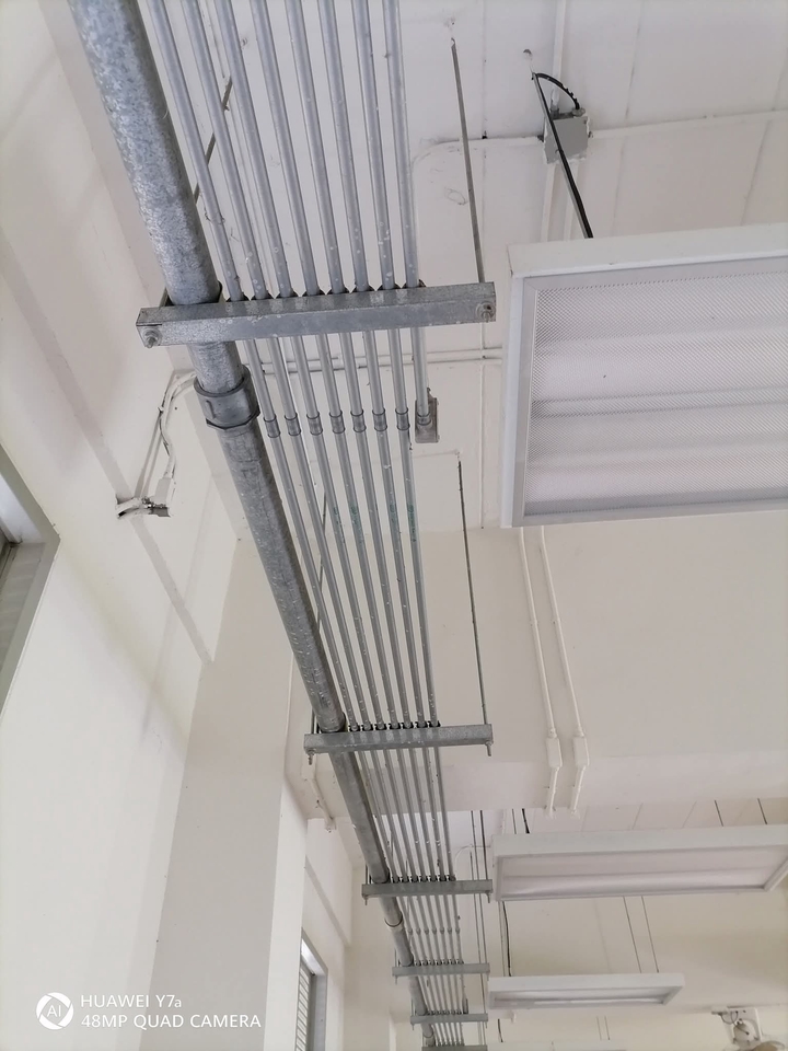 หาช่างไฟฟ้า เดินสายไฟฟ้าภายในอาคาร ระบบไฟฟ้าอาคาร รับเหมาไฟฟ้า