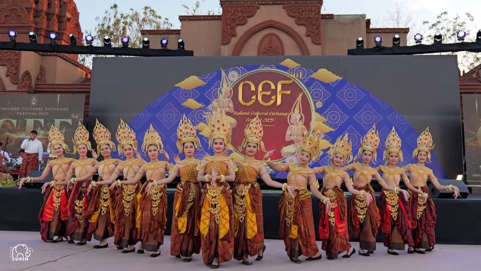 “การบรรเลงดนตรีและร่ายรำในงานพิธี ความเป็นสิริมงคล และการเชิดชูศิลปวัฒนธรรมอันงดงามของชาติ”