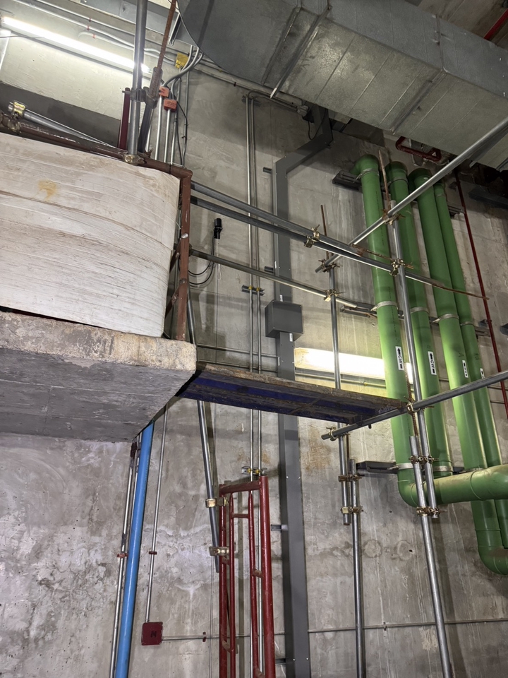 หาช่างไฟฟ้าภายในบ้าน บริการเดินสายไฟและติดตั้งระบบไฟฟ้าในอาคาร, ภาพแสดงโครงสร้างการเดินสายไฟและท่อต่างๆ, ช่างไฟฟ้ามืออาชีพ, รับเดินสายไฟ กรุงเทพฯ, ไฟฟ้าบ้าน, งานระบบไฟ, แก้ไขไฟรั่ว, ติดตั้งไฟ, งานไฟฟ้า, ไฟฟ้า, ช่างไฟ