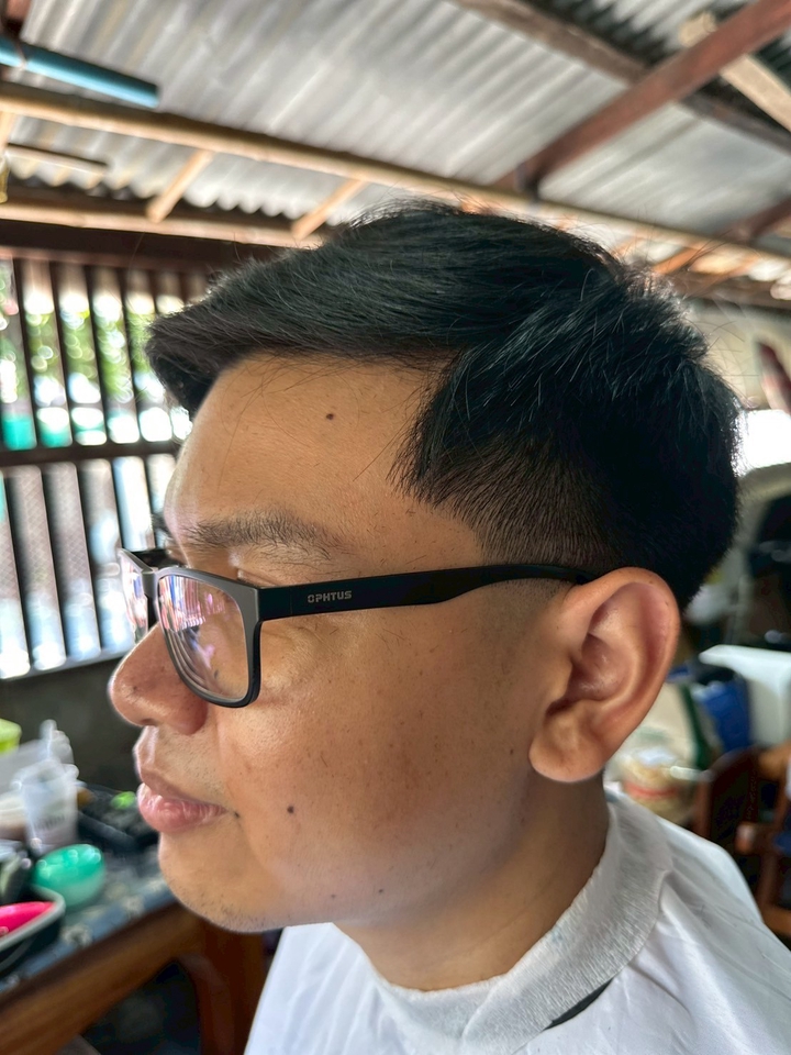 ตัดผมนอกสถานที่ บริการตัดผมถึงบ้าน ช่างตัดผมมืออาชีพ