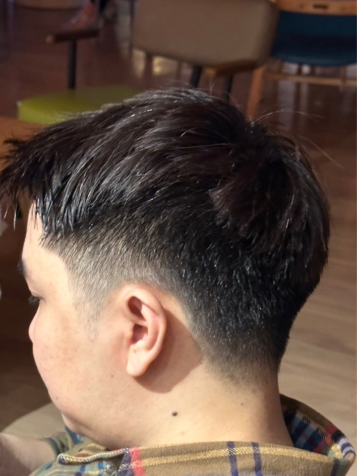 บริการตัดผมนอกสถานที่ ช่างตัดผมมืออาชีพ ตัดผมทรงใหม่