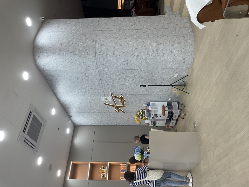 Awish salon design work at Siam Scape Building, Siam area, Bangkok.