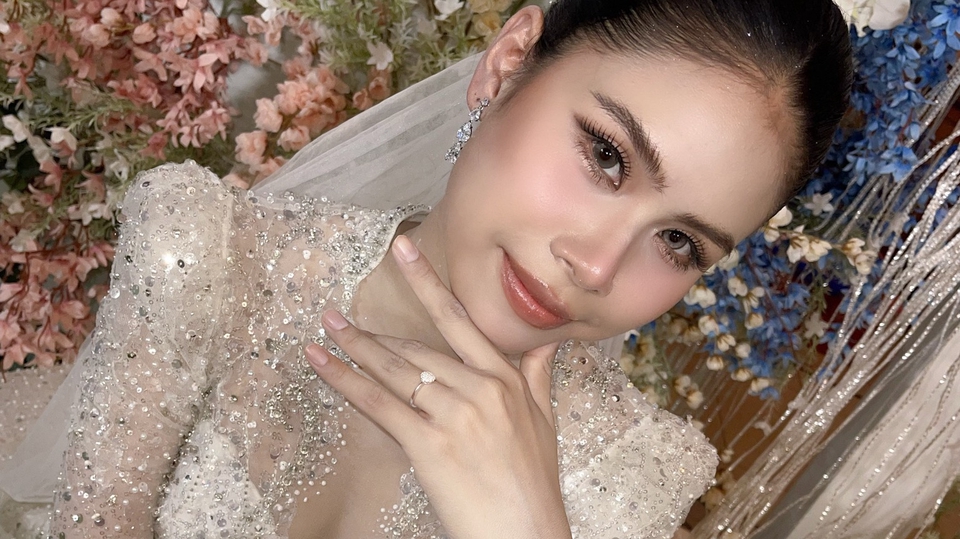 แต่งหน้าเจ้าสาว