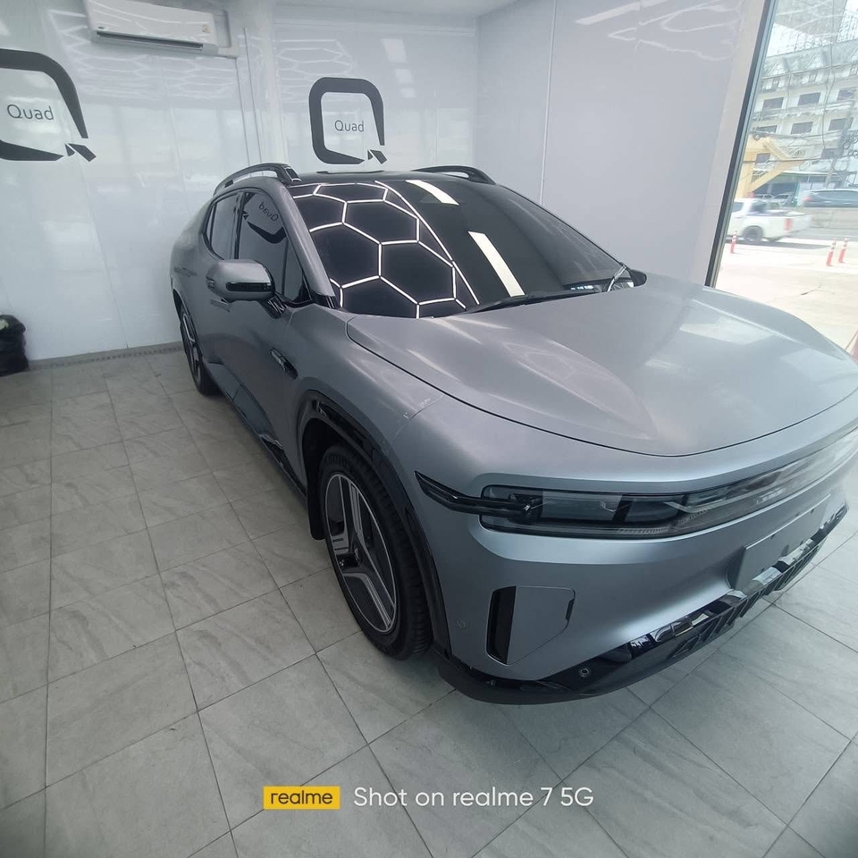 ฟิล์มใสแบบด้านครับ