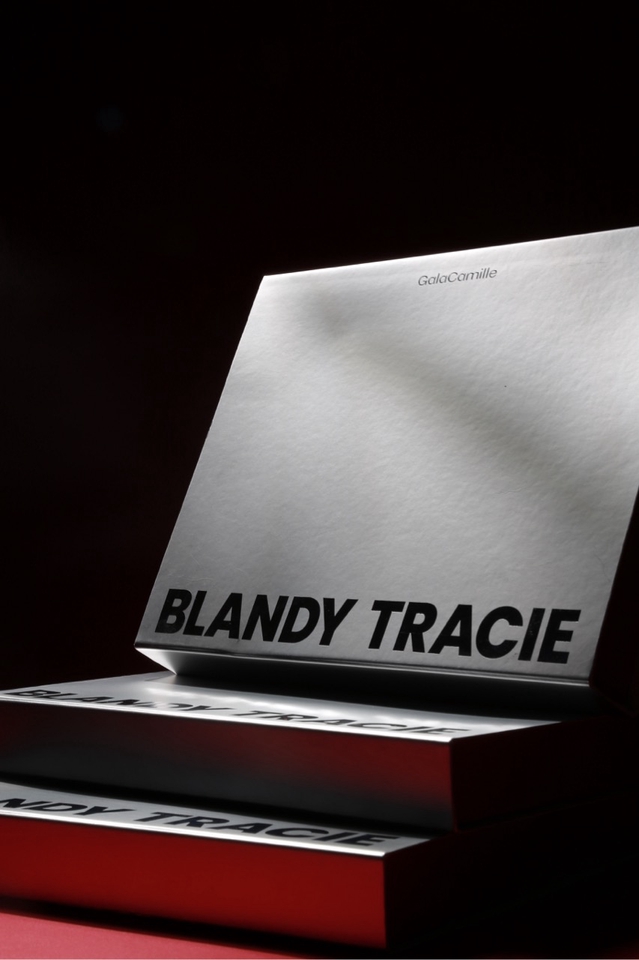 ออกแบบนามบัตร บรรจุภัณฑ์ Blandy Tracie หรูหรา