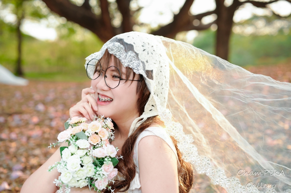 นางแบบมือสวย ถ่ายแบบชุดเจ้าสาว หานางแบบ กรุงเทพ