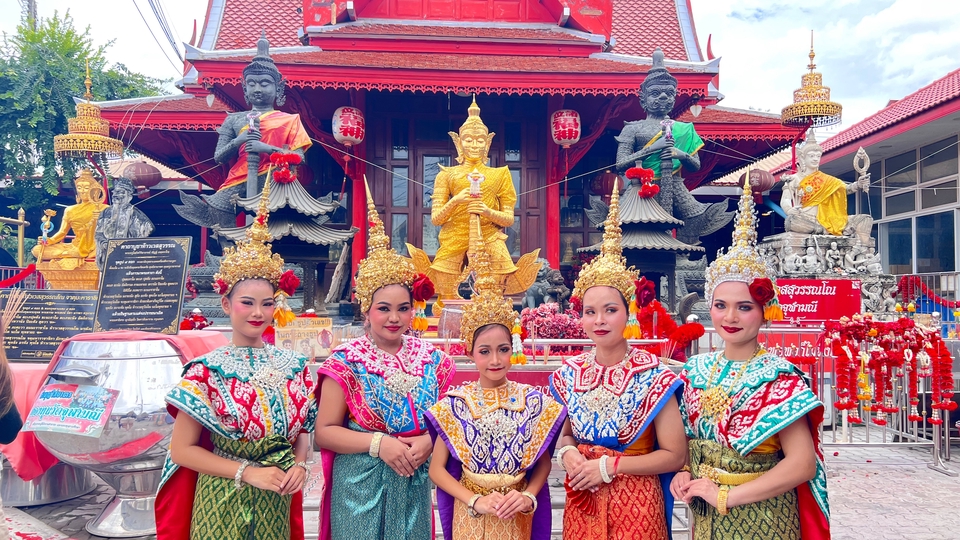 รำแก้บนท้าวเวสสุวรรณวัดจุฬามณี
นางรำจากเด็กนัเรียนในชุมชนใกล้วัดจุฬา