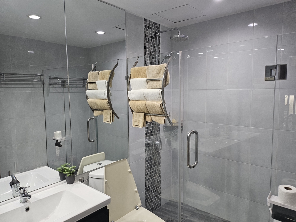 บริการทำความสะอาดบ้านและคอนโด  แม่บ้านรายวัน  รับทำความสะอาดทั่วไทย