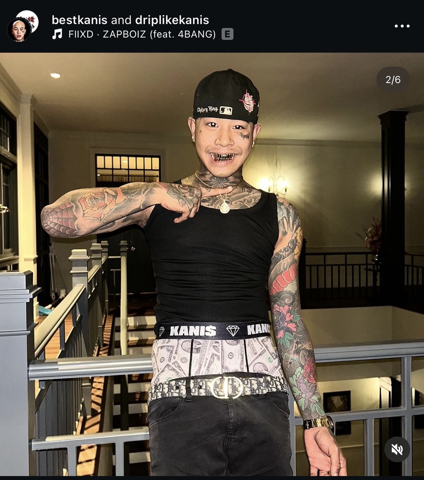 รับสกรีนเสื้อผ้าลายเงินดอลลาร์บนกางเกงใน