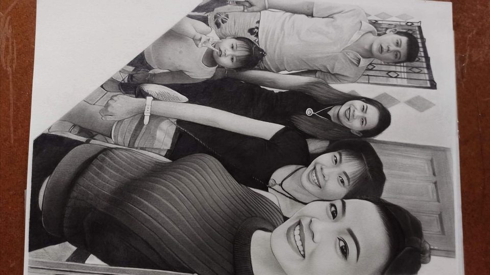 รับวาดภาพเหมือนครอบครัว สวยงามด้วยลายเส้นพร้อมให้คุณสั่งวาดเป็นของขวัญ หรือเก็บไว้เป็นความทรงจำที่ดี