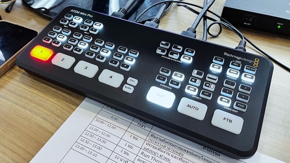 เครื่องสลับสัญญาณภาพ ATEM Mini Pro พร้อมปุ่มควบคุม สตรีมมิ่ง ไลฟ์สด ถ่ายวีดีโอ