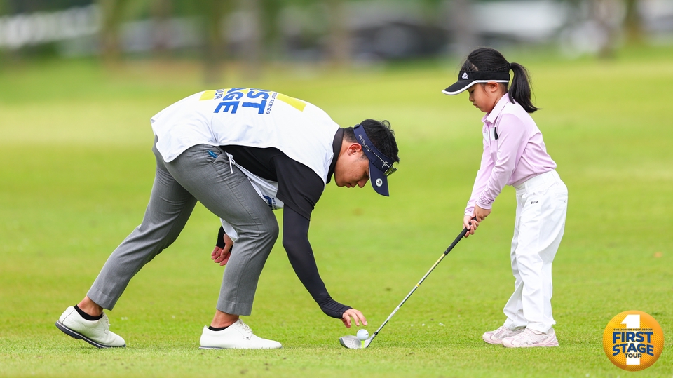 เรียนสอนตีกอล์ฟเด็ก ครูฝึกส่วนตัว หลักสูตรตีกอล์ฟ