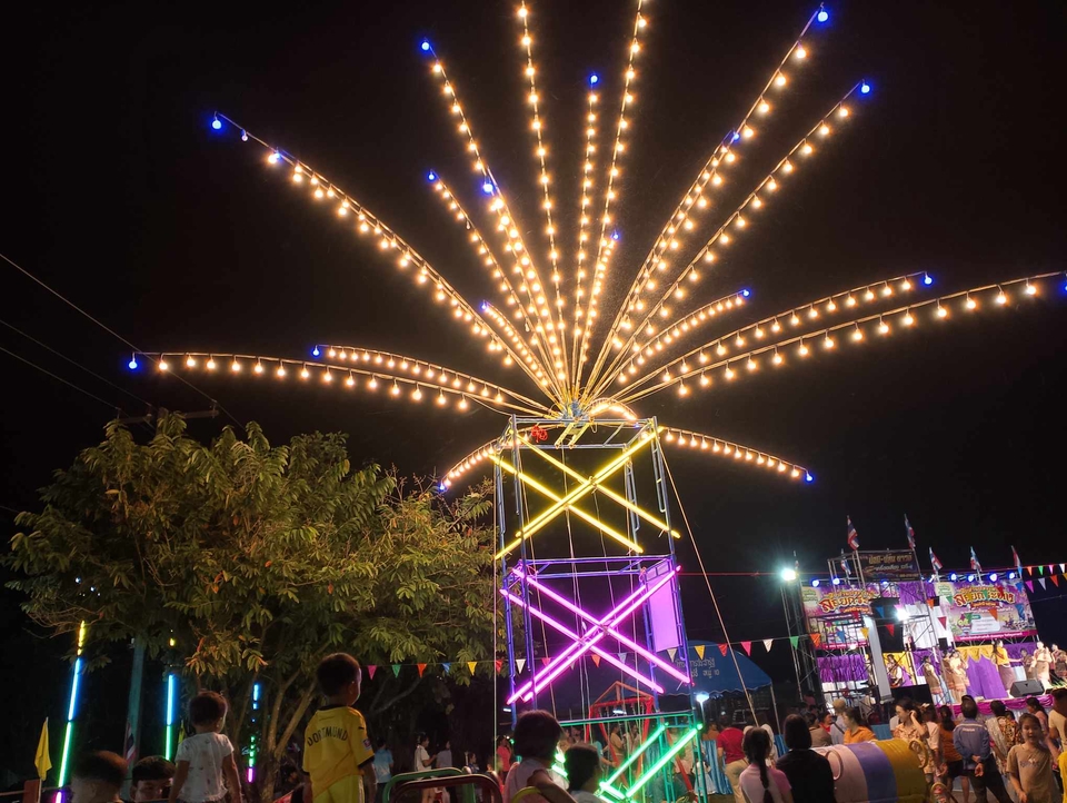 รับจัดเลี้ยงนอกสถานที่ - ไฟประดับ - 12