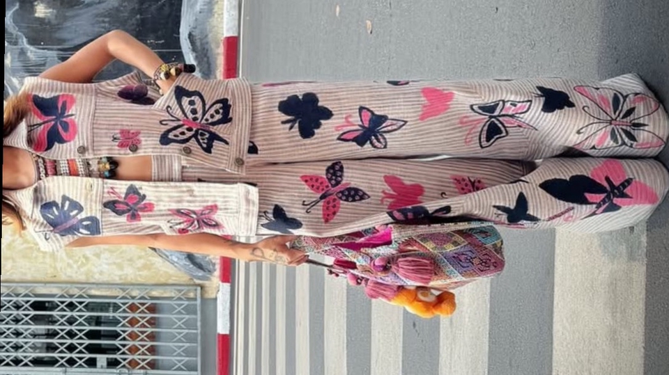 รับทำของขวัญแฮนเมด เสื้อผ้าลายผีเสื้อ ของขวัญวันเกิด