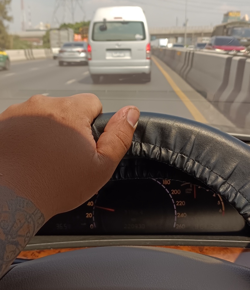 จ้างคนขับรถส่วนตัว บริการคนขับรถรายวัน ราคาประหยัด