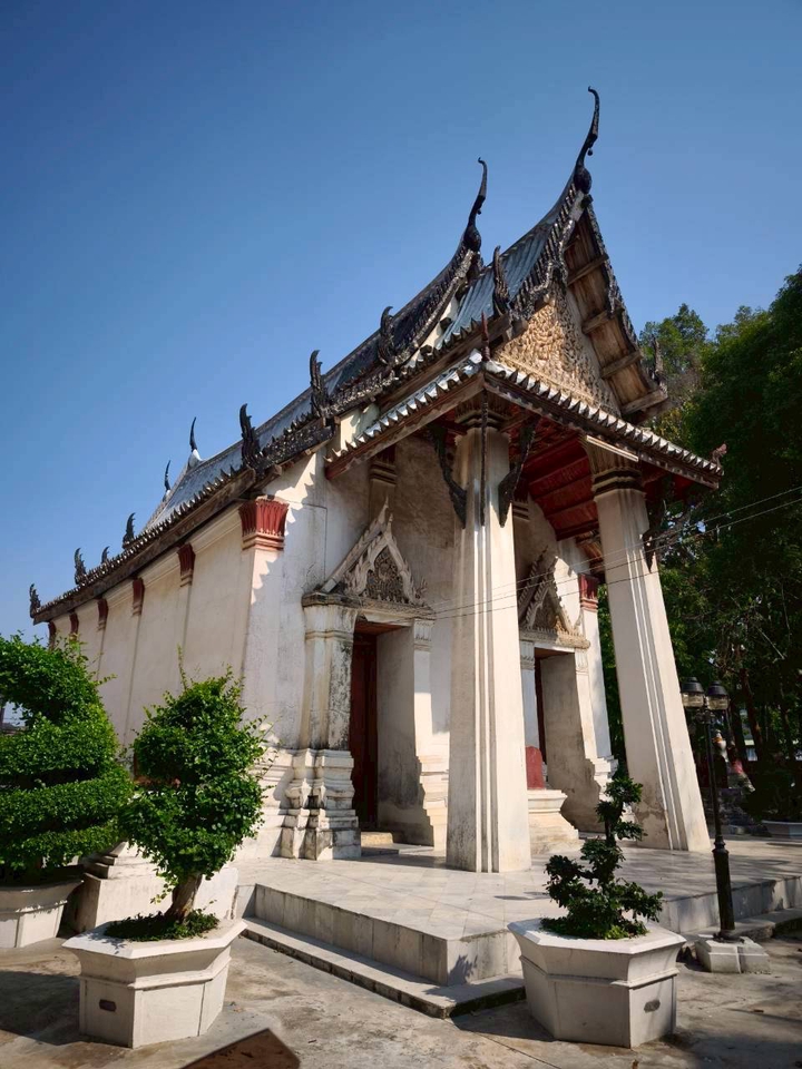 วัดเกาะ เพชรบุรี