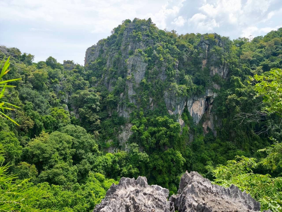วนอุทยานเขานางพันธุรัต