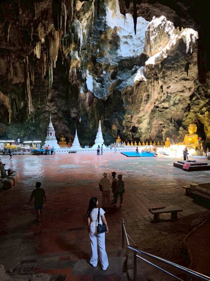 ถ้ำเขาหลวง เพชรบุรี