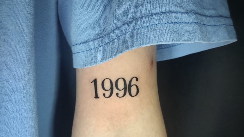 ออกแบบรอยสักตัวเลข1996 สไตล์มินิมอล