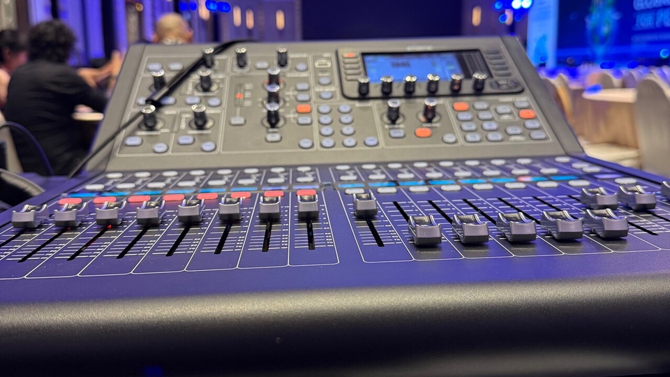 ซาวด์เอ็นจิเนียร์มืออาชีพ เครื่องเสียงคุณภาพสูง บริการออกแบบเสียง