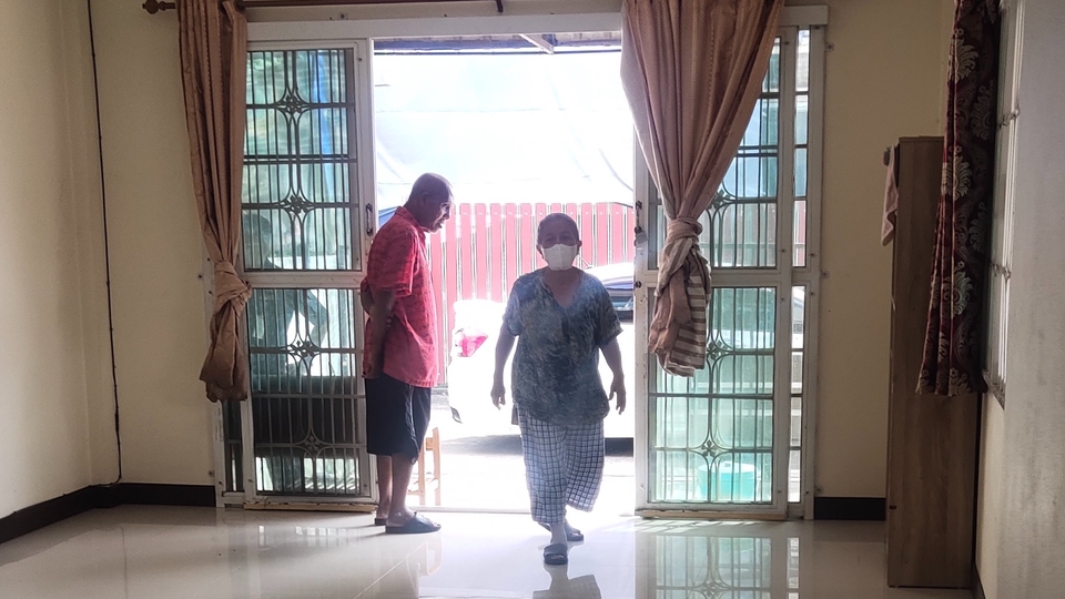 ทำการตรวจสอบ วางแผน และออกแบบพื้นที่จริงก่อนการต่อเติมบ้านลูกค้า