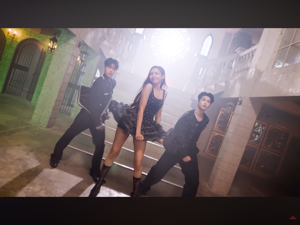 รับถ่าย MV เพลงไทย ถ่ายทำมิวสิควิดีโอ ศิลปิน เต้นประกอบเพลง โฟกัสศิลปิน