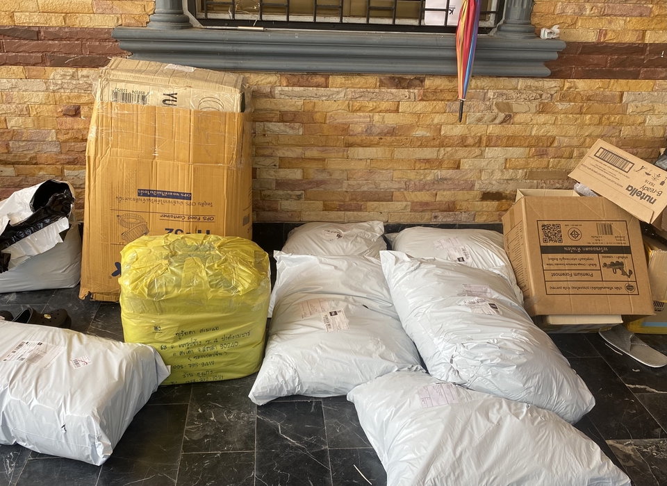 ขับรถส่งของ รถตัวเอง - รับหิ้วพัสดุไทย มาเลเซีย - 3